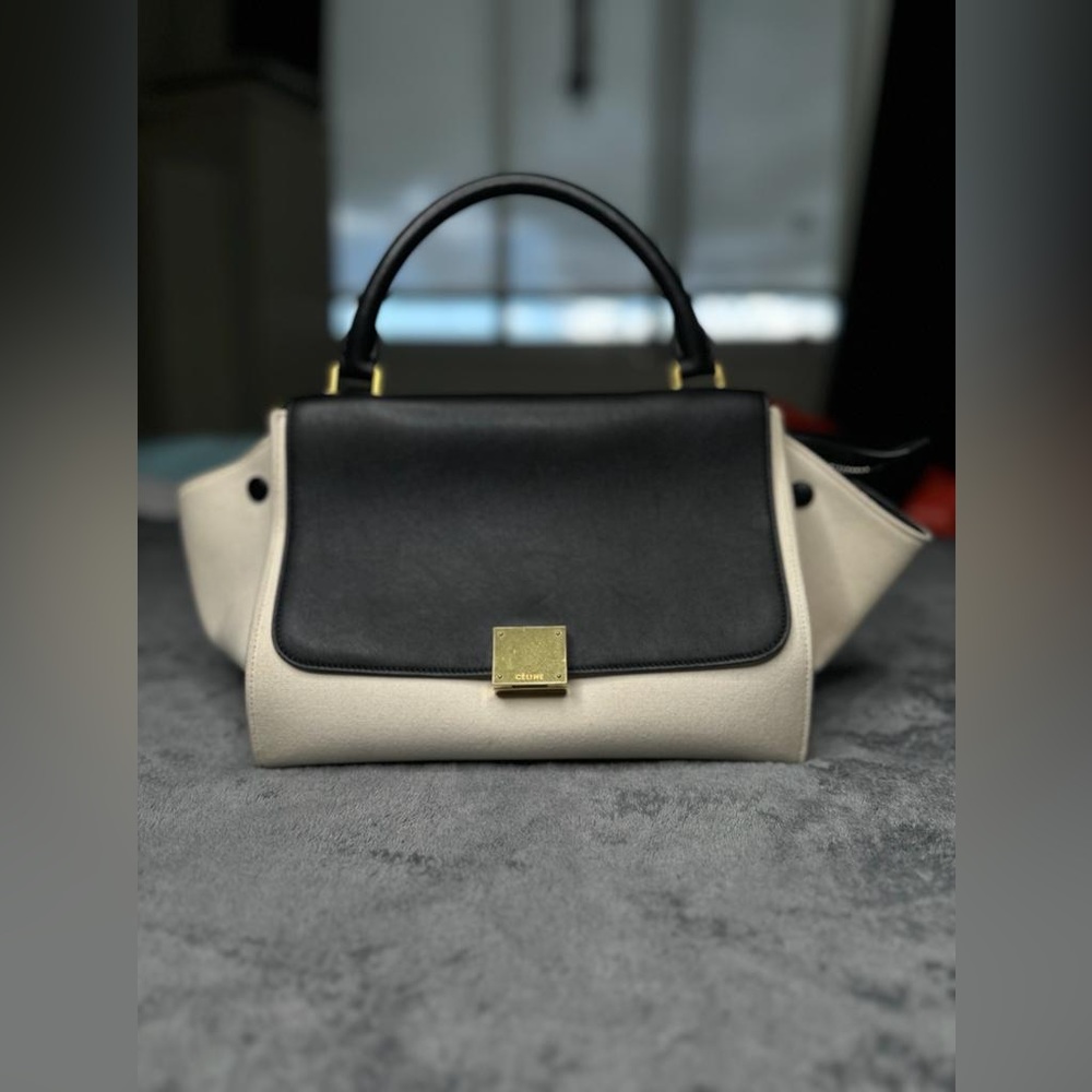 Celine - Picture 3 of 5